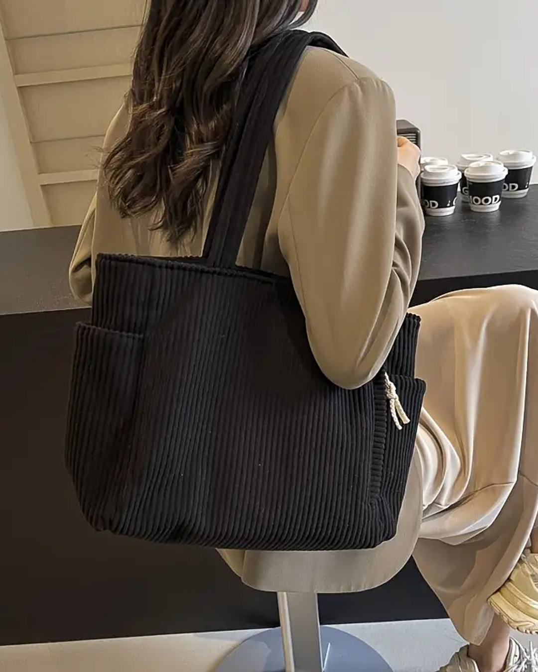 Tilda – Bolsa de mano con detalle de cordón